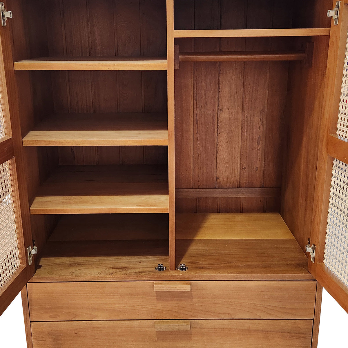 Armário Guarda Roupas Palhinha Com 02 Gavetas E Cabideiro Interno