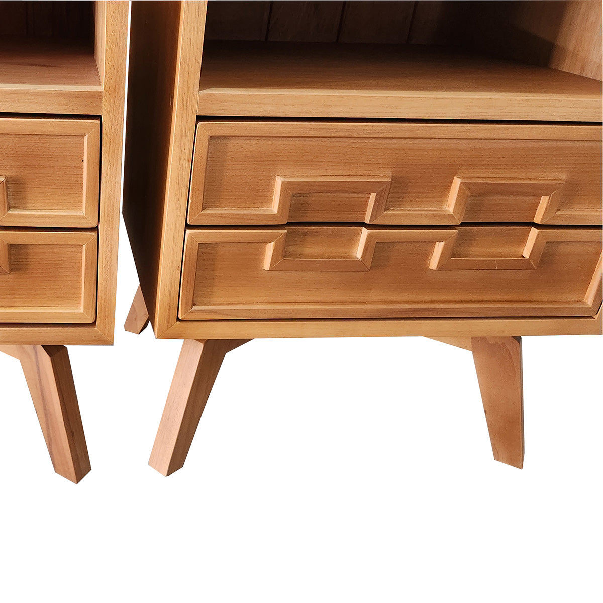 Conjunto 02 Mesas de Cabeceira Trindade Em Madeira Maciça