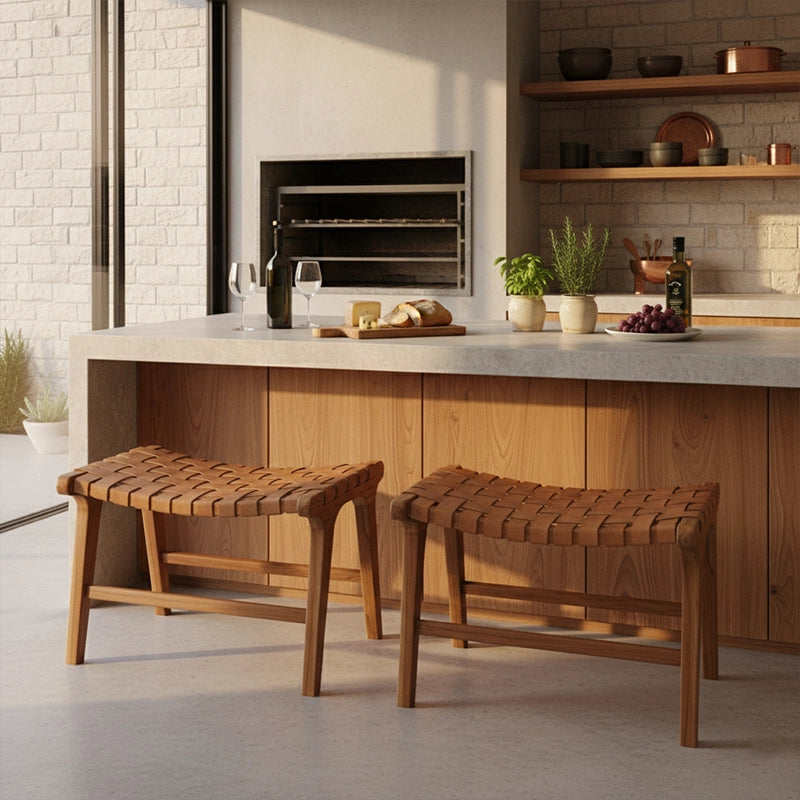 Banqueta Descanso para Pés Modelo Relax - Assento em Couro Cru