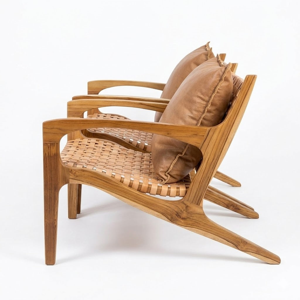 Conjunto 02 unidades de Poltrona de Madeira Teka em Couro Cru Encanto com almofada