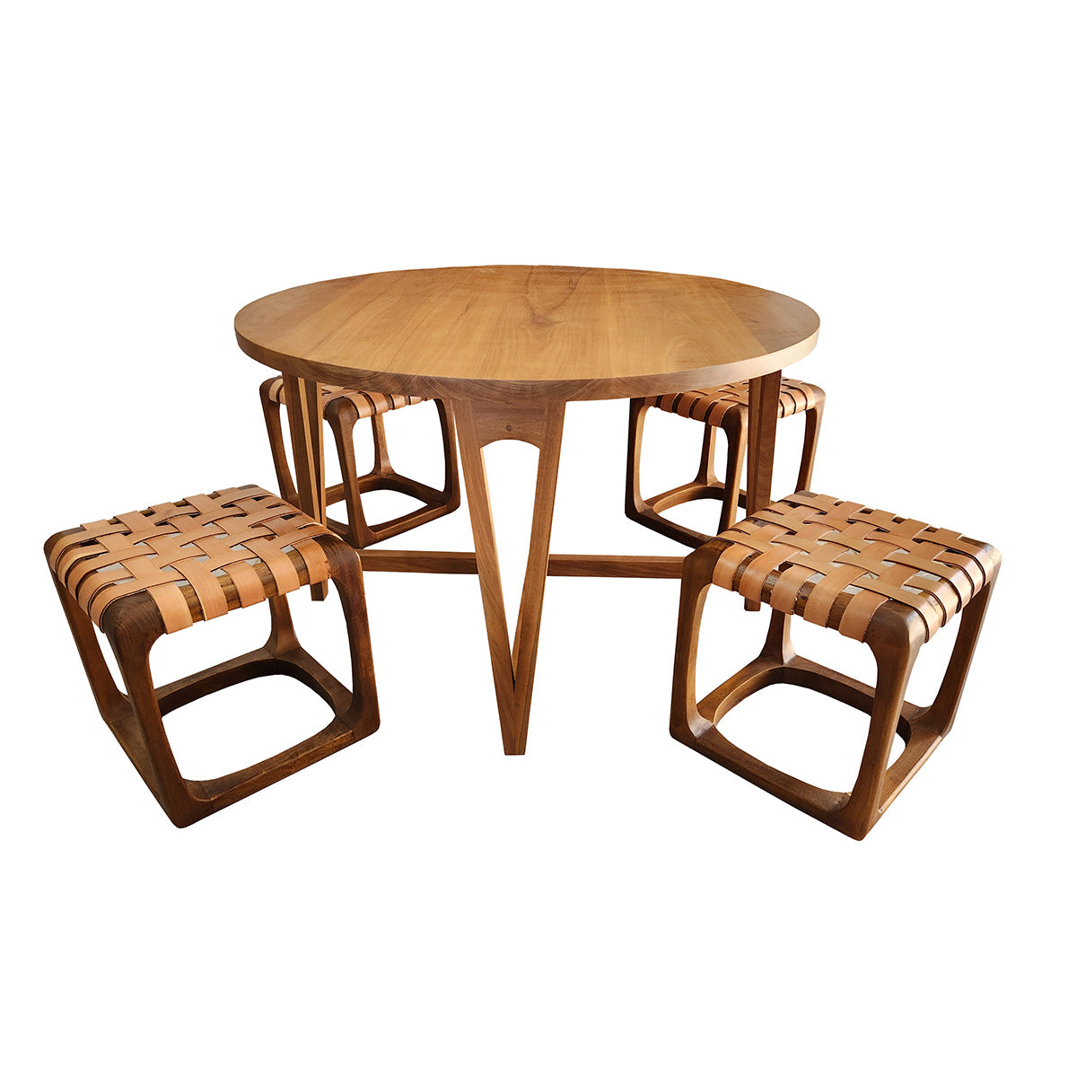 Conjunto Mesa Jantar Camburi Com 04 Banquinhos Ó assento em couro natural