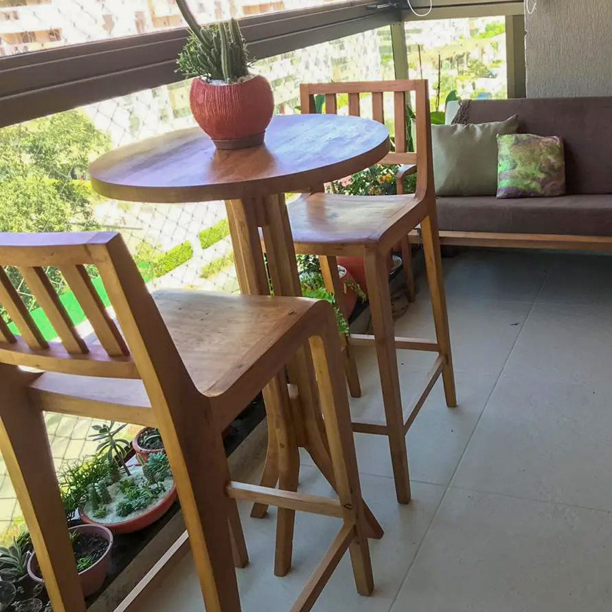 Conj. Mesa Modelo Praia e Banquetas Para Bar De Madeira Maciça Demolição Campos do Jordão - 01 Mesa 02 Banquetas