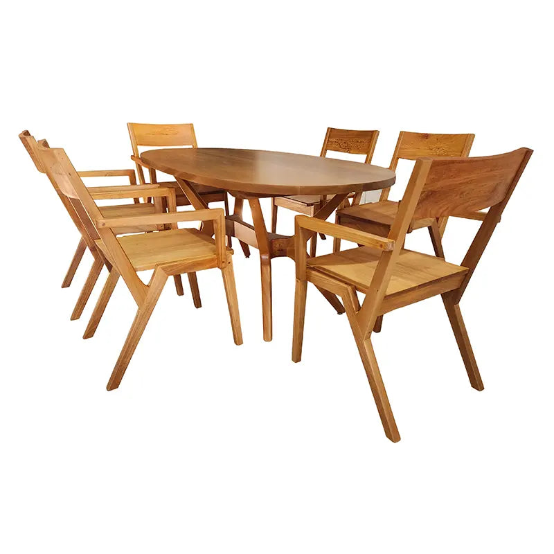 Conjunto Mesa De Jantar Oval Praia Do Forte + Cadeiras Colibri