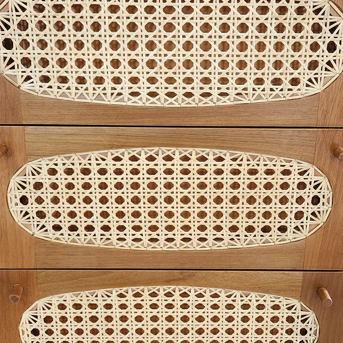 Mesa De Cabeceira Lapinha Com 03 Gavetas Com Frente Em Palhinha Indiana Natural