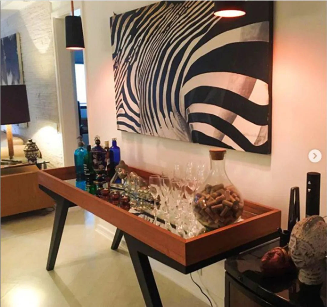 Aparador de Madeira Maciça Demolição Serro Com Fundo Espelhado - Marcenaria Bicho do Mato