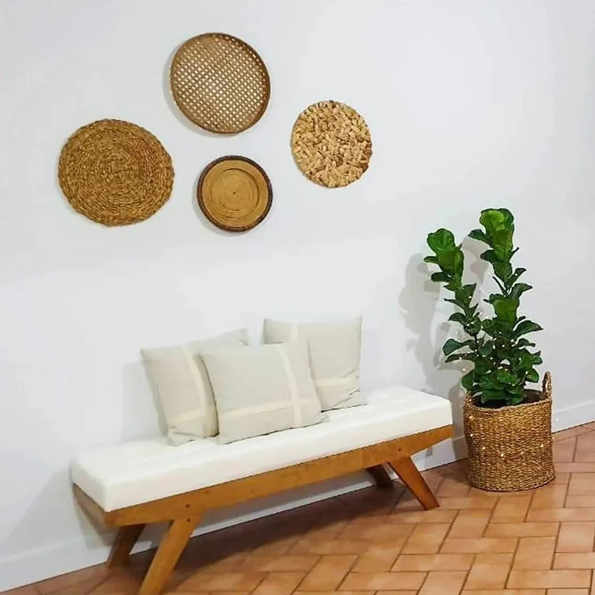 Banco De Madeira Maciça Demolição Duna Com Estofado Fixo - Marcenaria Bicho do Mato