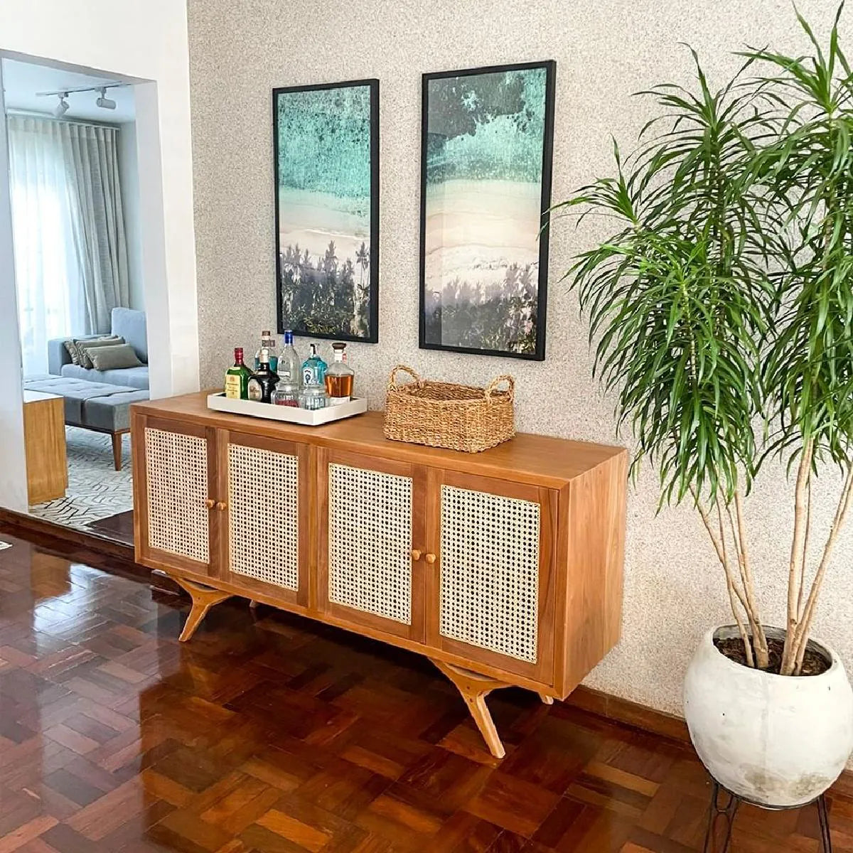 Buffet  De Madeira Maciça Demolição Alvorada Com 04 Portas Em Palhinha Natural Indiana - Marcenaria Bicho do Mato