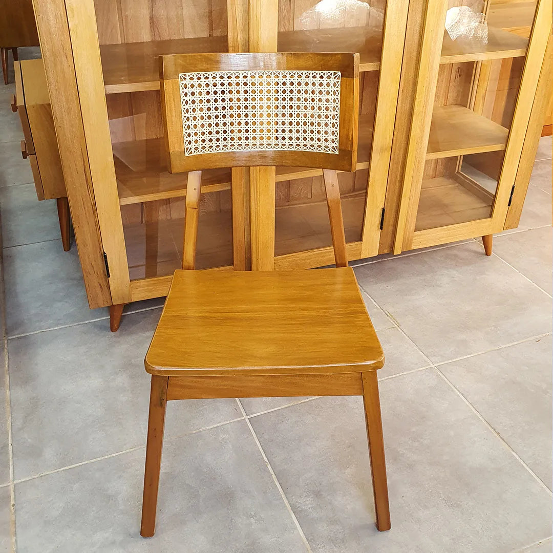 Cadeira De Madeira Maciça Corumbau Com Palhinha Natural Indiana No Encosto