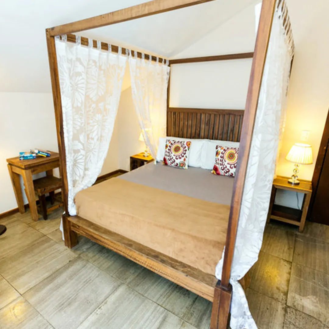 Cama De Casal De Madeira Maciça Demolição Dossel