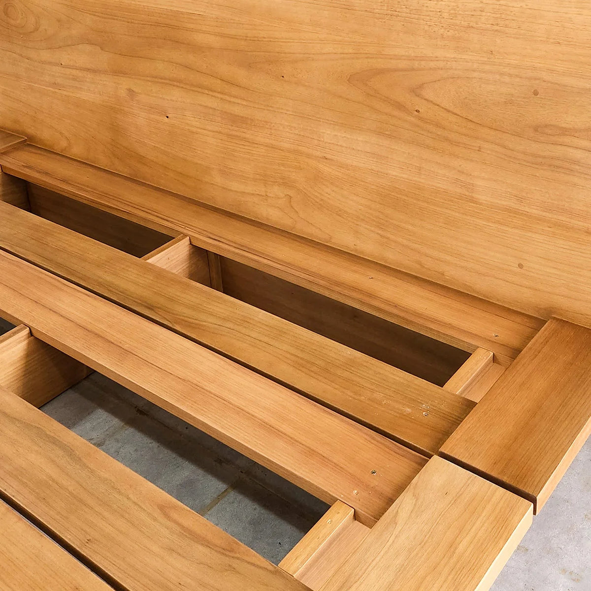 Cama De Madeira Maciça Demolição Bella