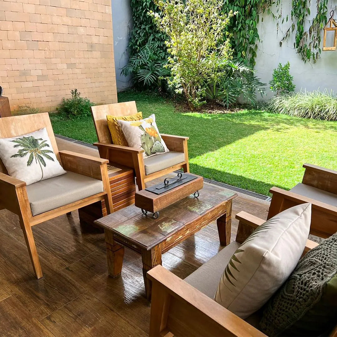 Conjunto de Poltronas de Madeira Maciça Demolição Maragogi Com Futon No Assento