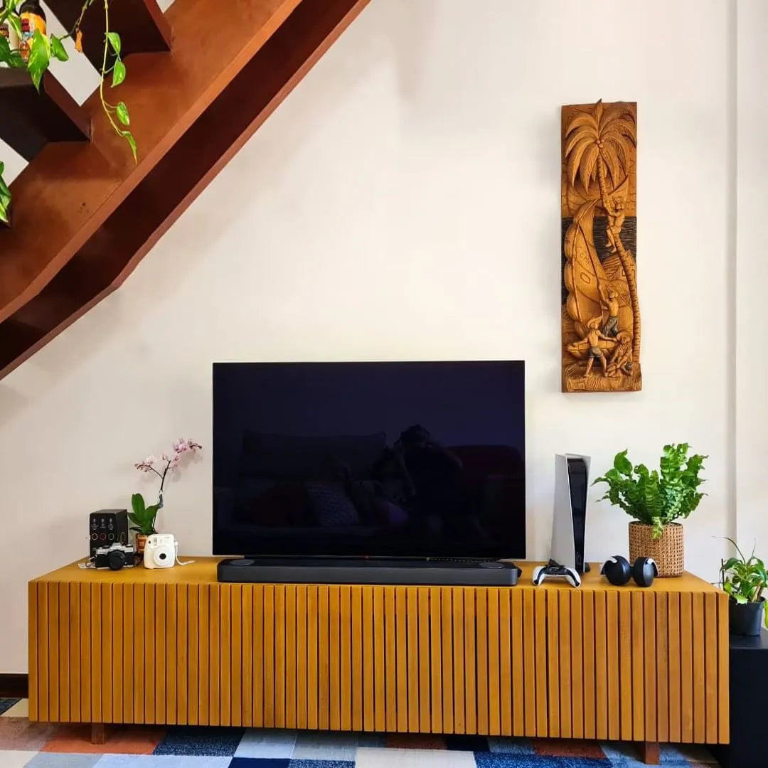 Rack De Madeira Maciça Demolição Belvedere Com 02 Portas Ripadas - Marcenaria Bicho do Mato