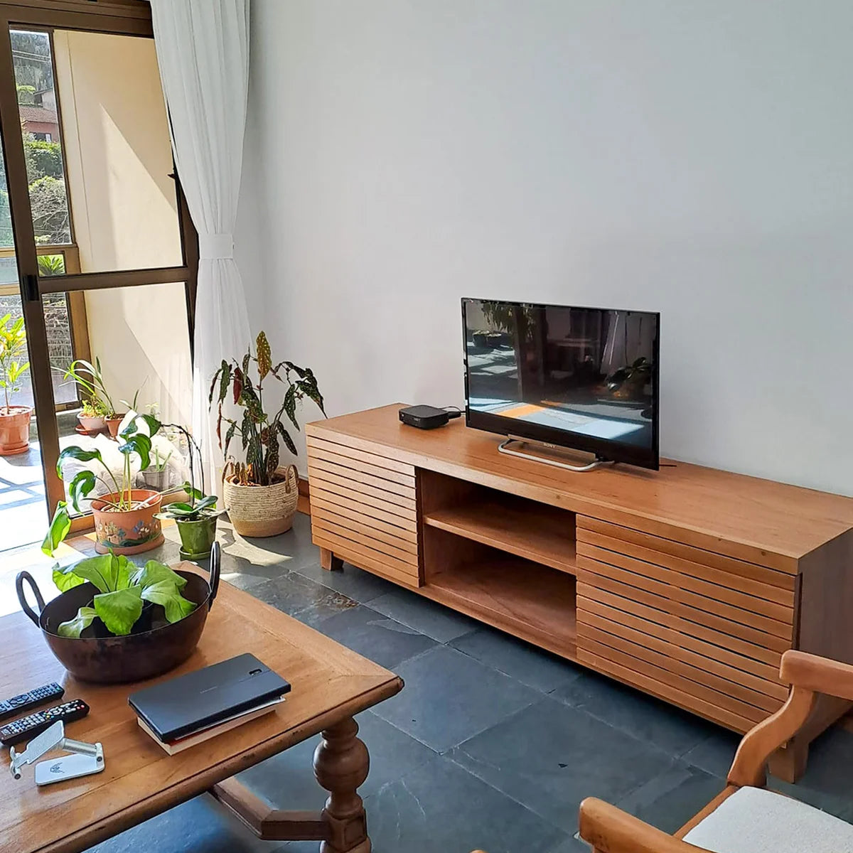 Rack De Madeira Maciça Demolição Petrópolis Com 2 Armários Laterais, Gaveta E Nicho