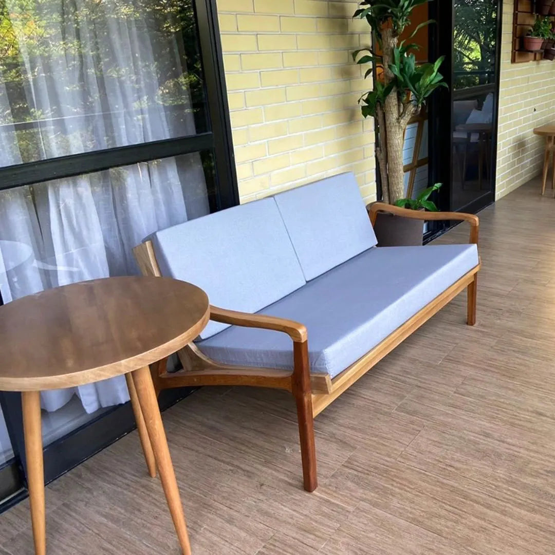 Sofá De Madeira Maciça Demolição Morumbi Com Futon - Marcenaria Bicho do Mato