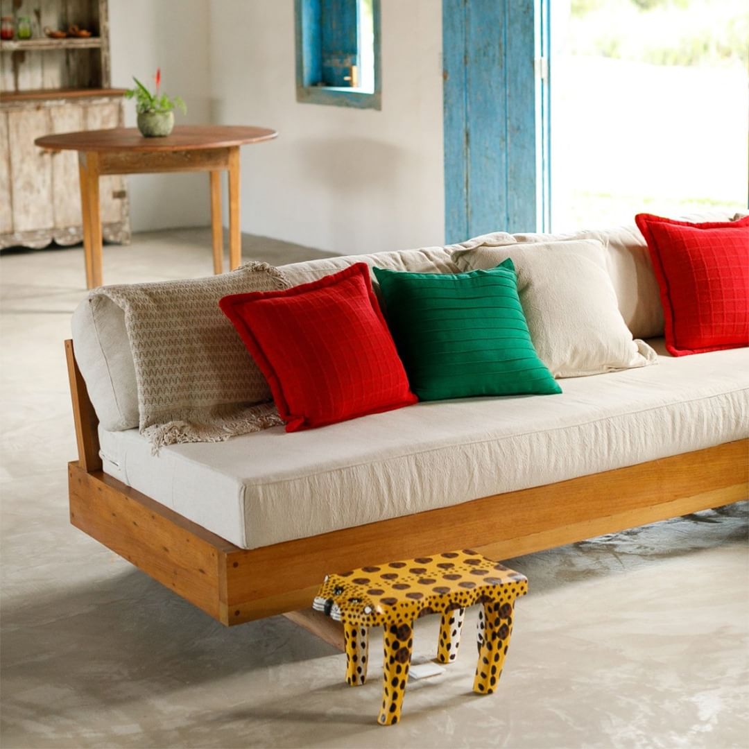 Sofá em L de Madeira Maciça Demolição Costa Verde