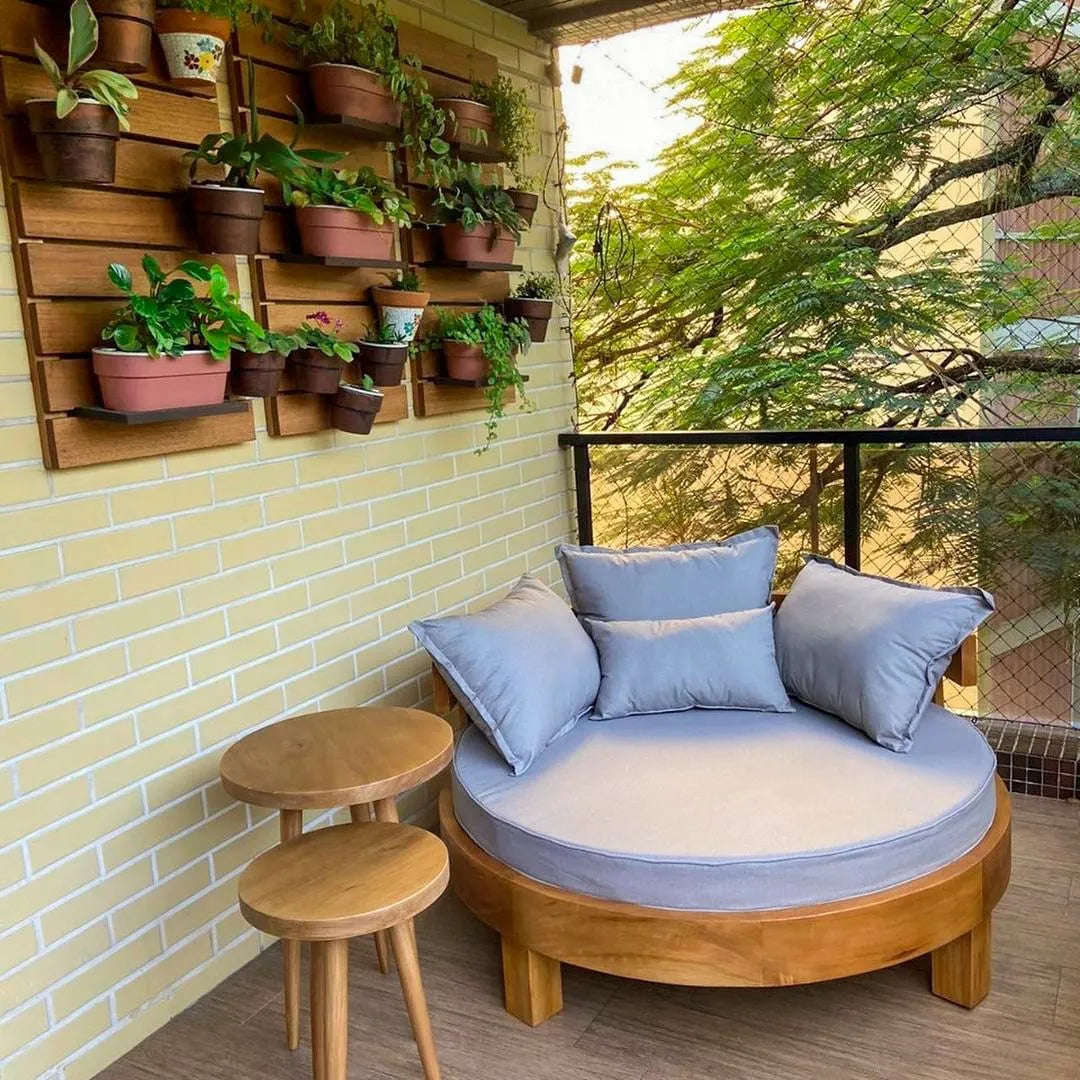 Sofá / Poltrona Redonda De Madeira Maciça Demolição Canastra Com Futon Para Assento E 04 Almofadas