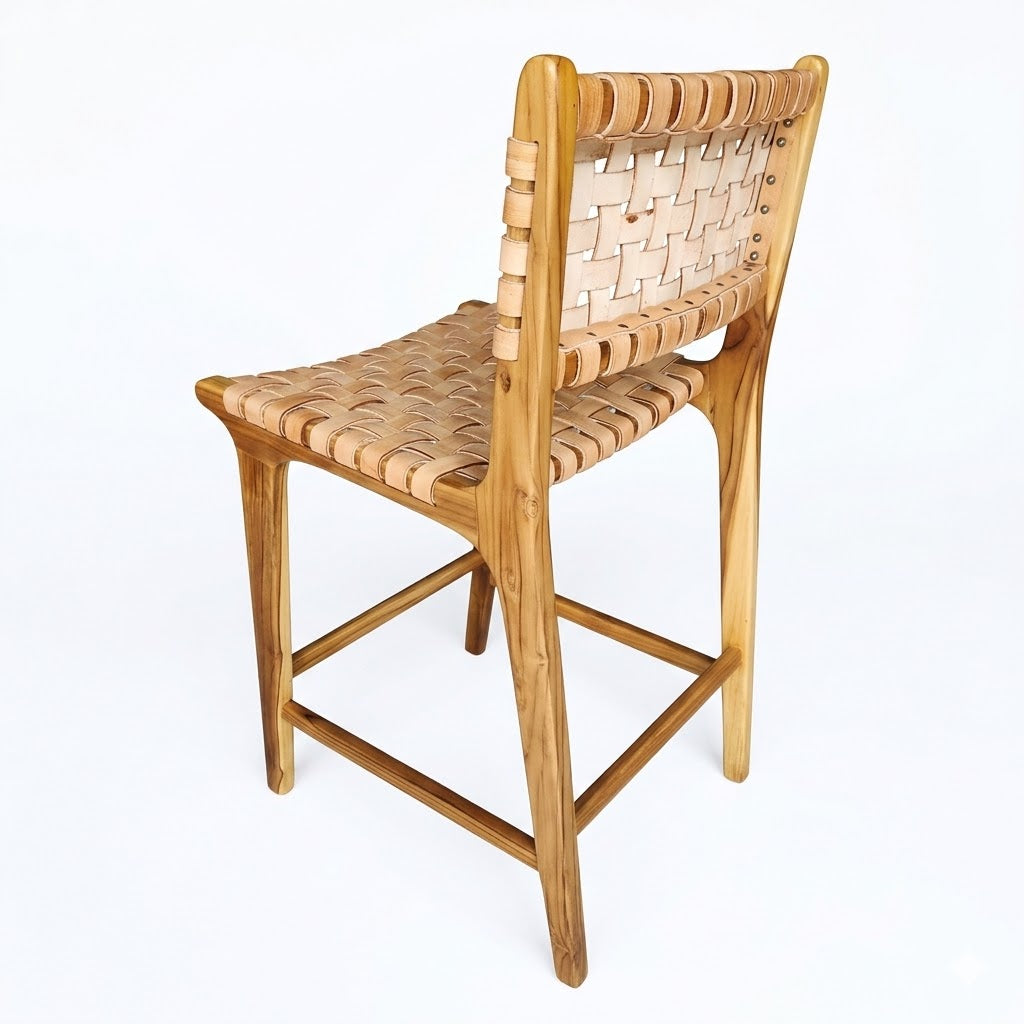 Banqueta Alta Albatroz em Couro Cru Trançado à Mão