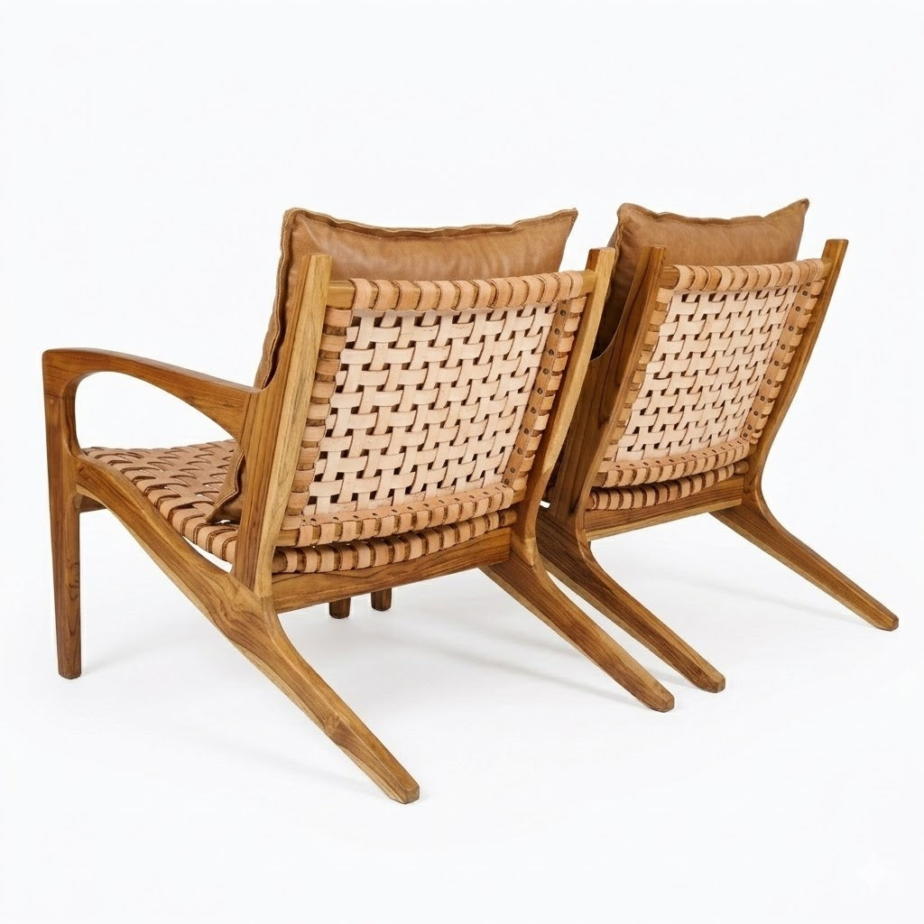 Conjunto 02 unidades de Poltrona de Madeira Teka em Couro Cru Encanto com almofada