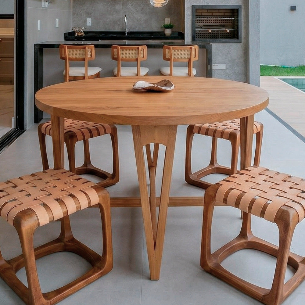 Conjunto Mesa Jantar Camburi Com 04 Banquinhos Ó assento em couro natural