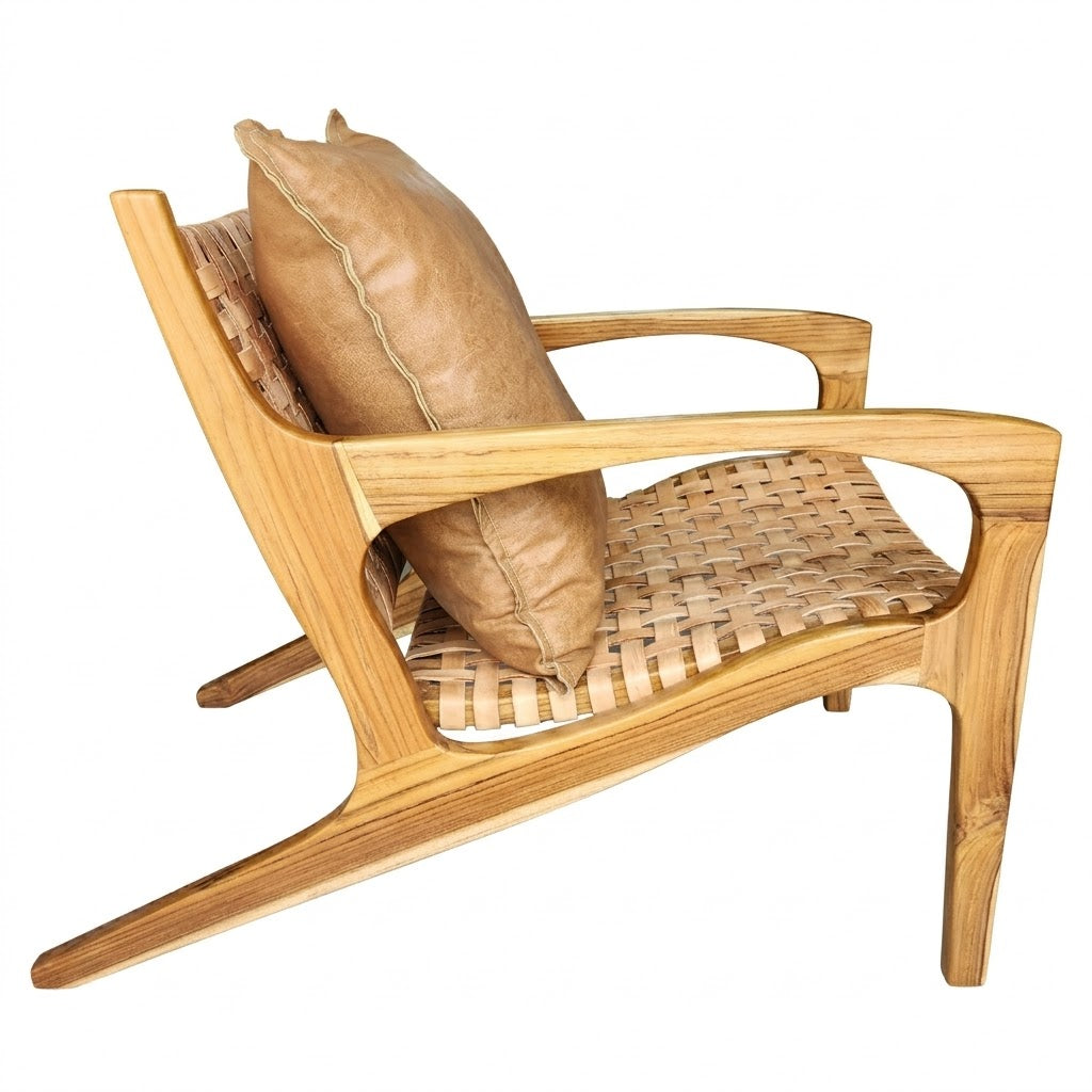 Poltrona em madeira maciça com braço modelo Encanto com Almofada