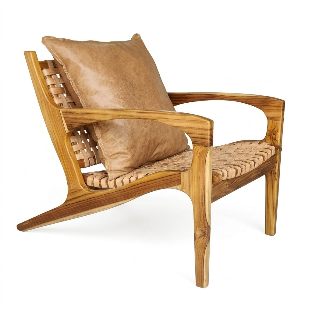 Poltrona em madeira maciça com braço modelo Encanto com Almofada